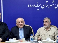 نیکزاد: مجلس همزمان موضوع جنگ و اقتصاد را دنبال می‌کند