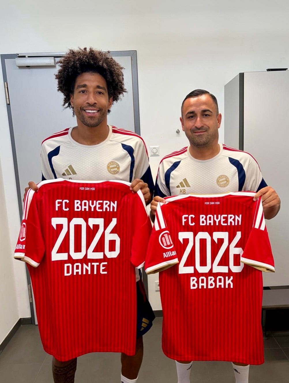 2544902